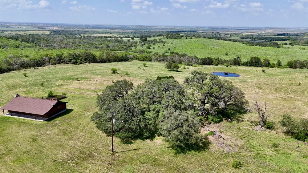 2725 Old Lehmann Road Kingsbury, TX 78638